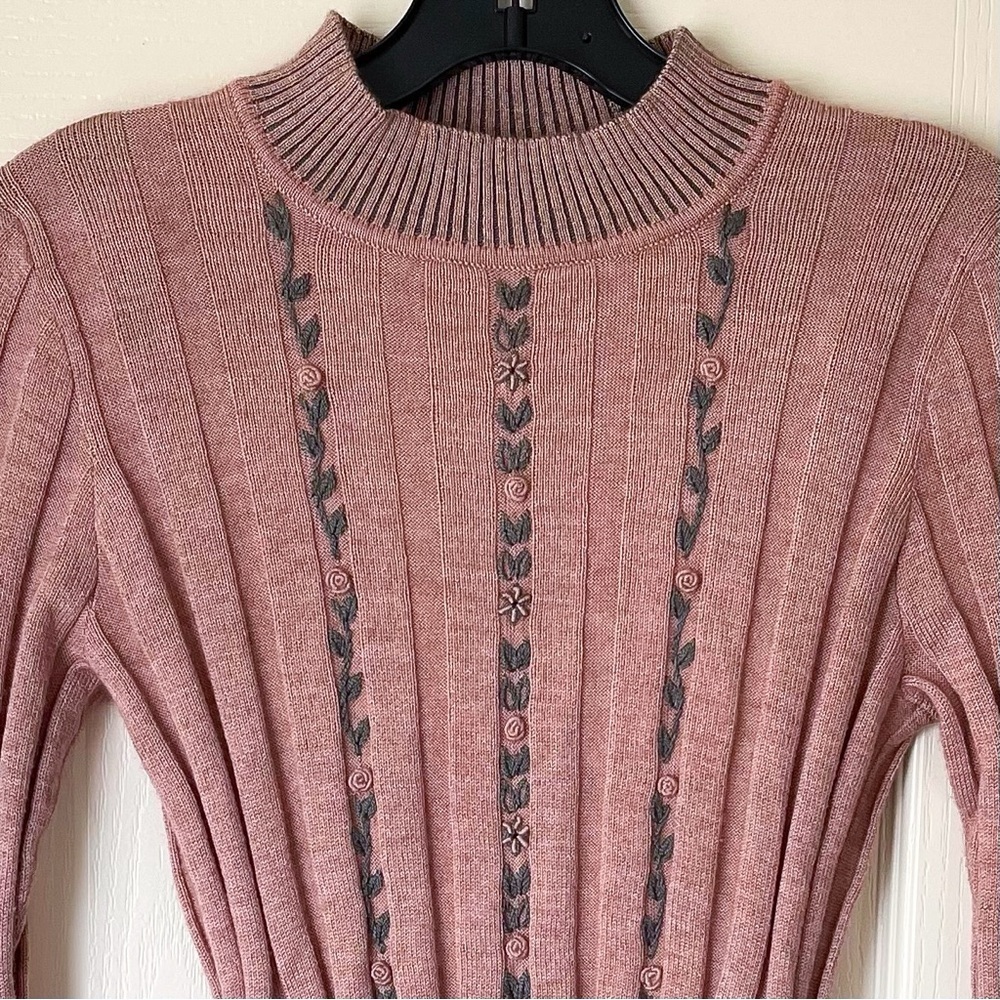 Qiviuk Ines Pullover Sweater Bison Merino Mulberry Silk Knit Pink Small EUC - Picture 6 of 11